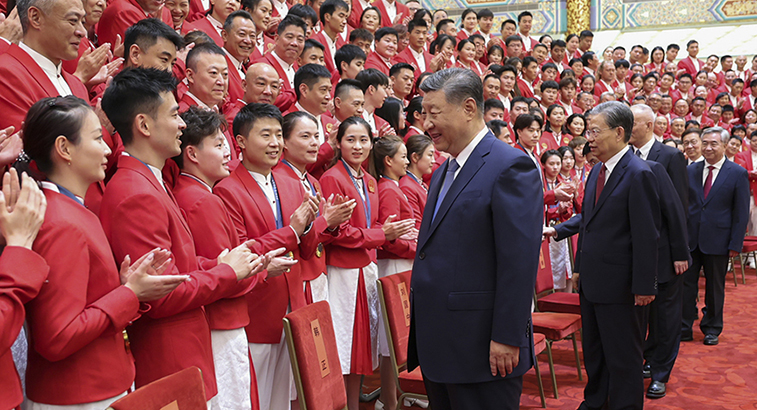 习近平接见第33届奥运会中国体育代表团